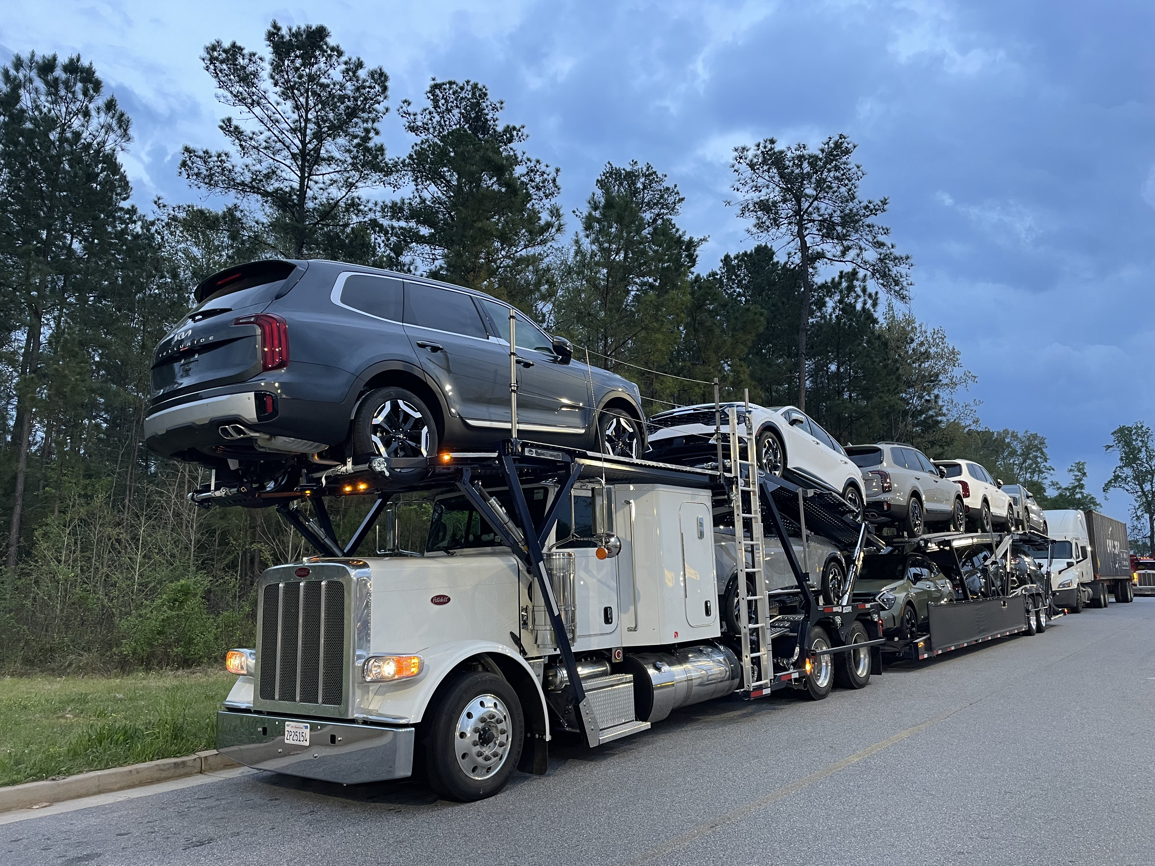Car hauler truck